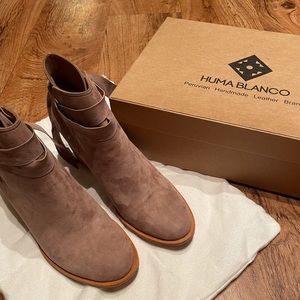 Huma Blanco Women’s Natural Booties